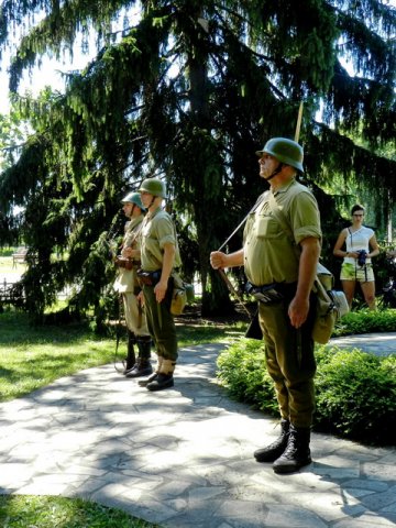 Emlékmenet a katonahősökért 2017 22